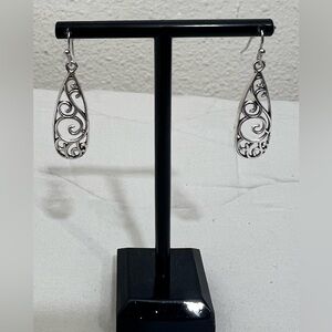 NWOT Silver Filigree Carving Teardrop Earrings